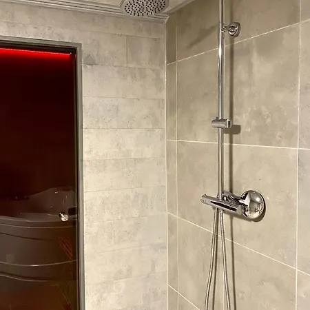 Appartement Superbe Près De Avec Privé *